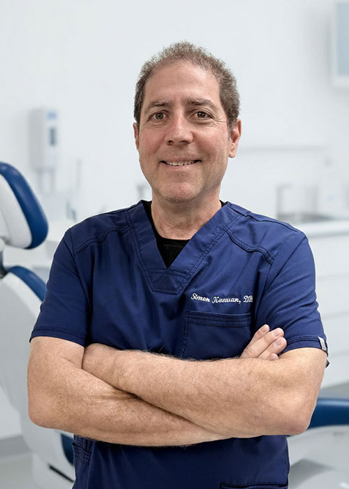 Portrait of Dr Simon E. Kaswan